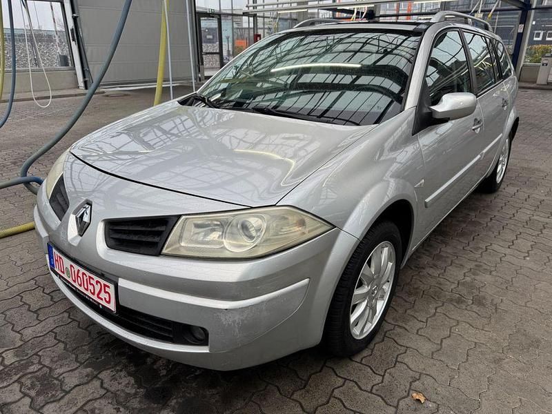 Gebraucht Renault Mégane II Authentique 135 PS (99 kW) 2007 Silber Limousine