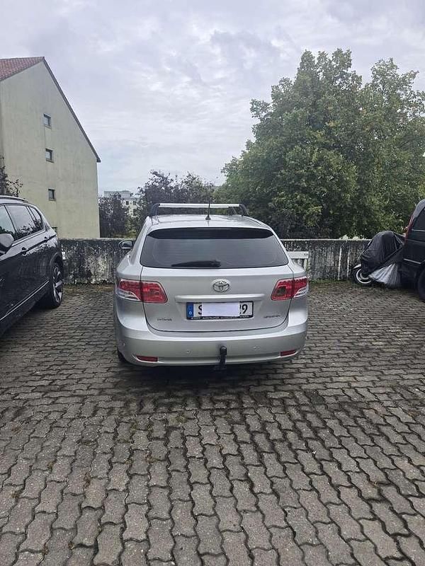 Gebraucht Toyota Avensis 126 PS (92 kW) 2009 Kombi