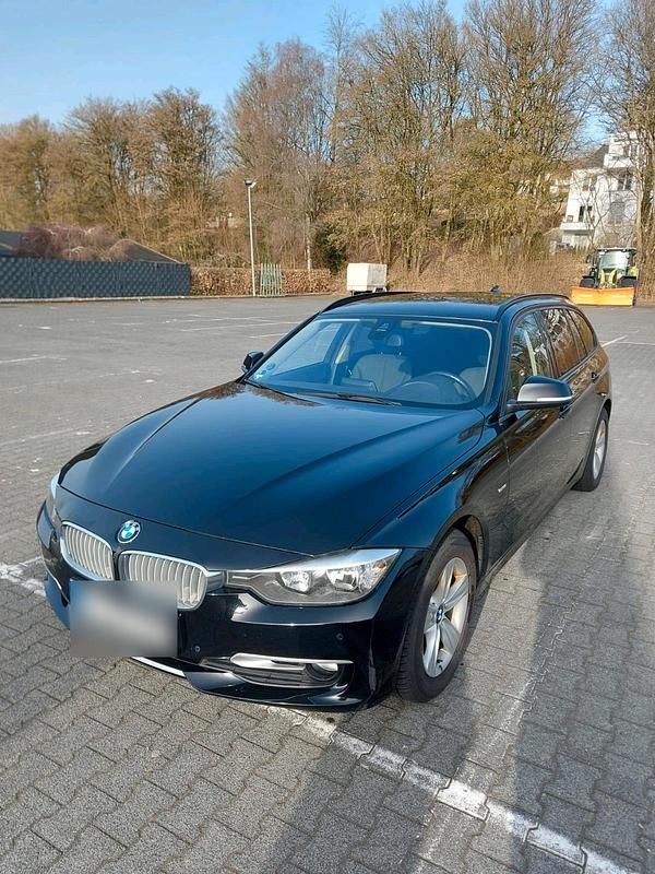 Gebraucht BMW 320 184 PS (135 kW) 2014 Schwarz Kombi