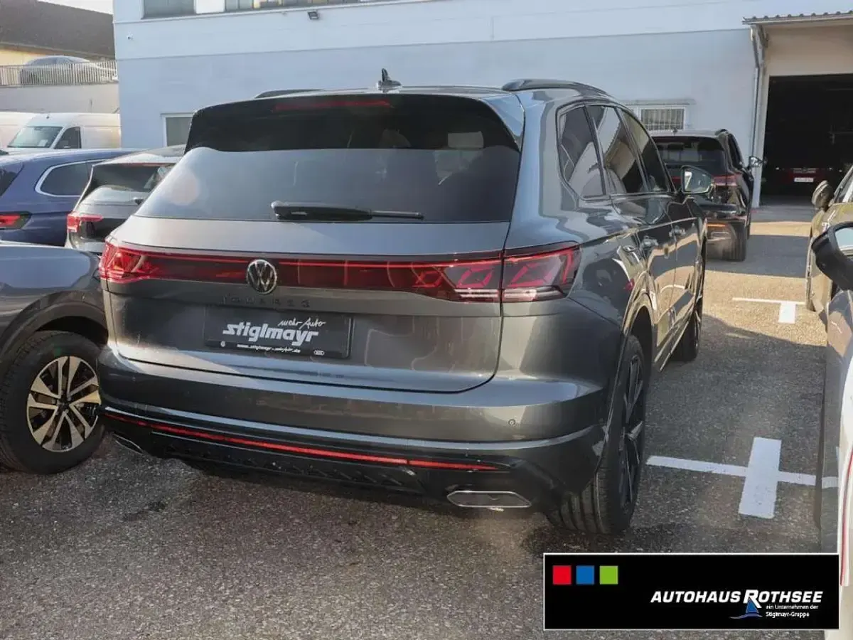 Gebraucht VW Touareg Edition 286 PS (210 kW) 2026 Siliziumgrau metallic SUV