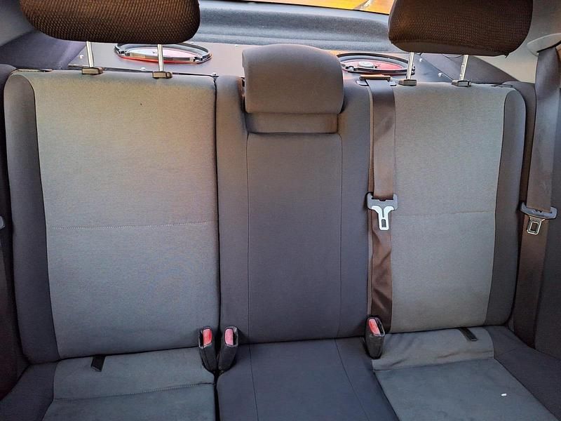 Gebraucht Mitsubishi Carisma 102 PS (75 kW) 2002 Blau Limousine