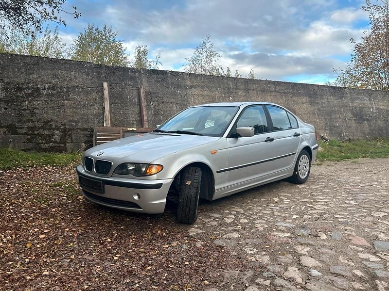 Gebraucht BMW 316 116 PS (85 kW) 2002 Silber Limousine