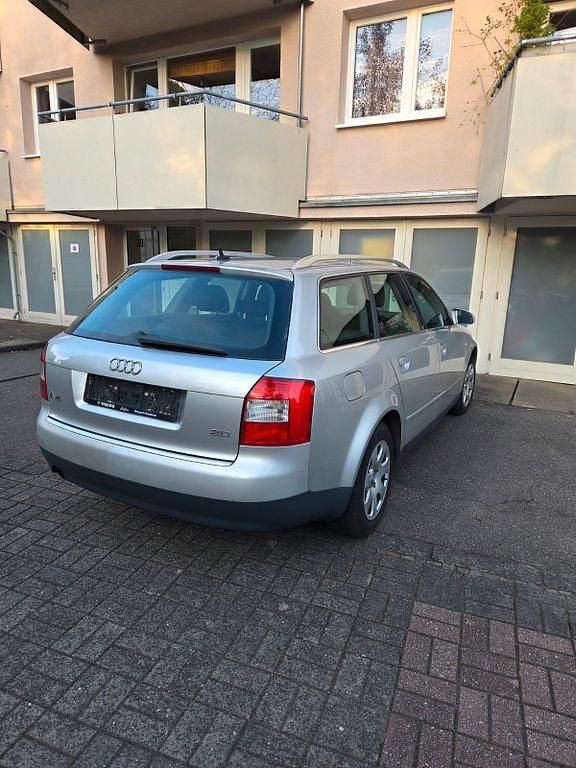 Gebraucht 2002 Audi A4 Kombi | 1.000 € (Guter Preis) - Bild 1/4