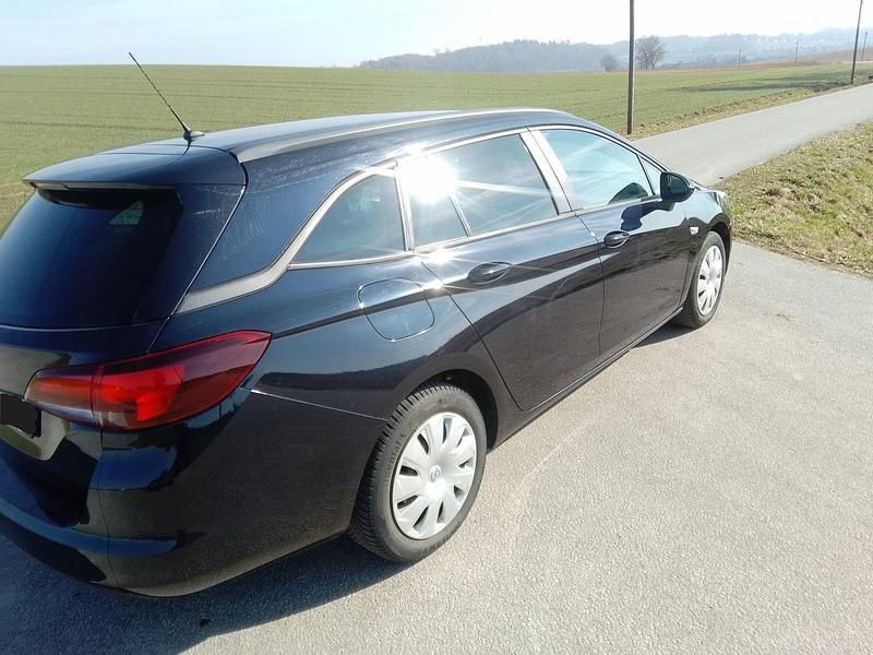 Gebraucht Opel Astra 110 PS (80 kW) 2018 Blau Kombi