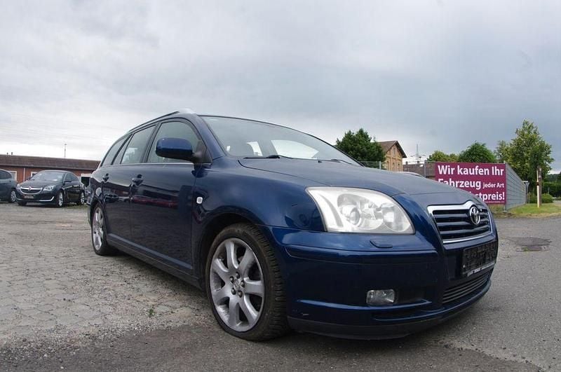Gebraucht Toyota Avensis Executive 147 PS (108 kW) 2004 Blau Kombi