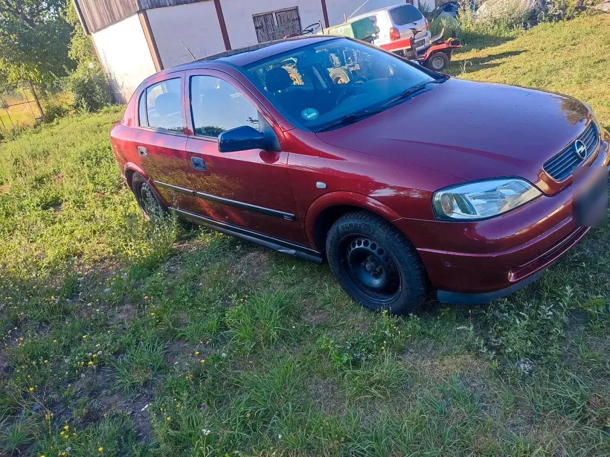 Gebraucht Opel Astra 101 PS (74 kW) 1999 Rot Limousine