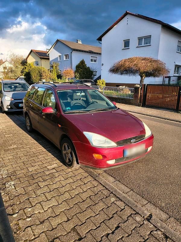 Gebraucht Ford Focus Ghia 116 PS (85 kW) 2000 Rot Kombi