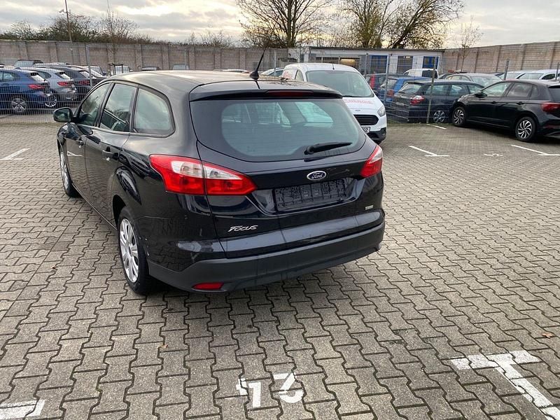 Gebraucht Ford Focus Business Edition 101 PS (74 kW) 2014 Schwarz Kombi