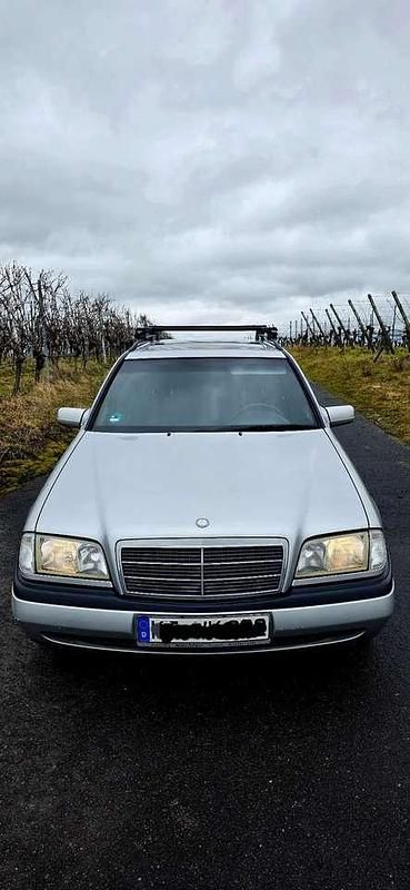 Gebraucht Mercedes C180 Classic 122 PS (89 kW) 1997 Silber Kombi