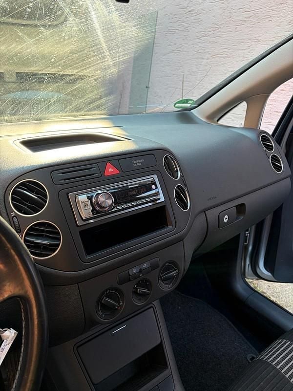 Gebraucht VW Golf V 100 PS (73 kW) 2008 Silber Kombi