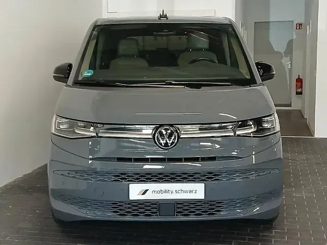 Gebraucht VW Multivan Style 150 PS (110 kW) 2025 Grau Van / Kleinbus