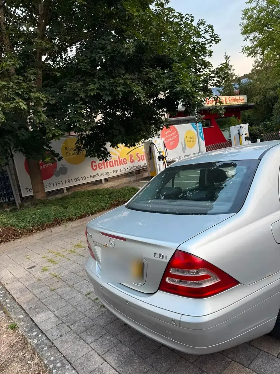 Gebraucht Mercedes C220 143 PS (105 kW) 2002 Silber Limousine