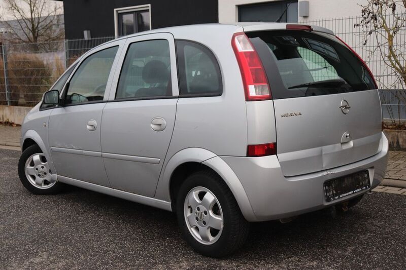 Gebraucht Opel Meriva Edition 90 PS (66 kW) 2005 Silber Van / Kleinbus