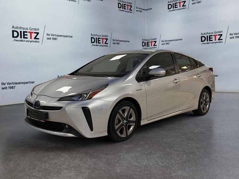 Gebraucht Toyota Prius Comfort 122 PS (89 kW) 2019 Silber Kleinwagen