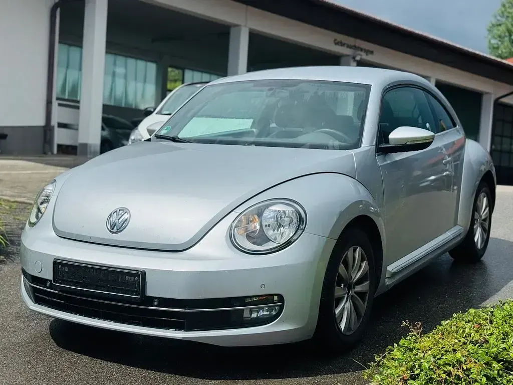 Gebraucht VW Beetle Design 105 PS (77 kW) 2012 Silber Kleinwagen