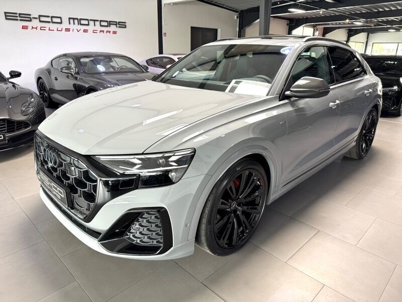 Grau Neu 2024 Audi Q8 S-line plus SUV | 102.900 € - Bild 1/4