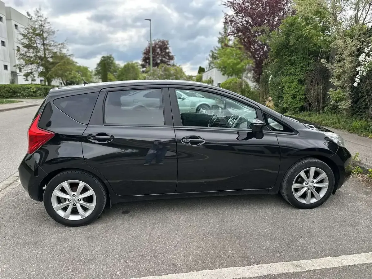 Gebraucht Nissan Note Tekna 98 PS (72 kW) 2014 Schwarz Kleinwagen