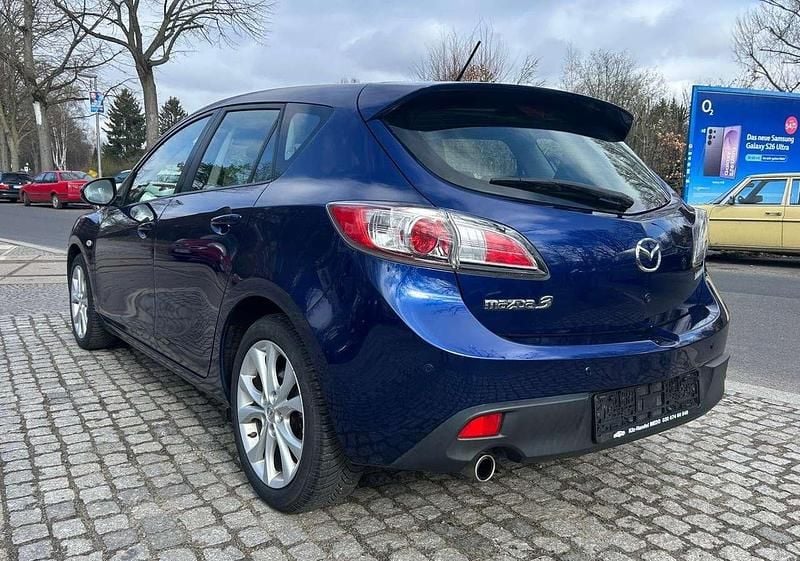 Gebraucht Mazda 3 Exclusive-Line 150 PS (110 kW) 2011 Indigo lights Kleinwagen