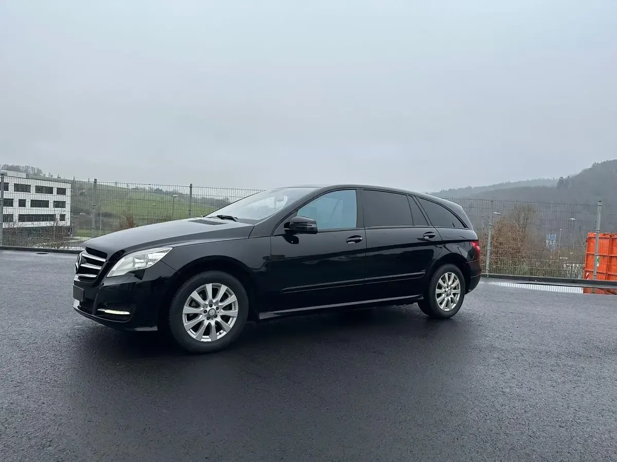 Gebraucht Mercedes R350 265 PS (194 kW) 2011 Schwarz Kombi