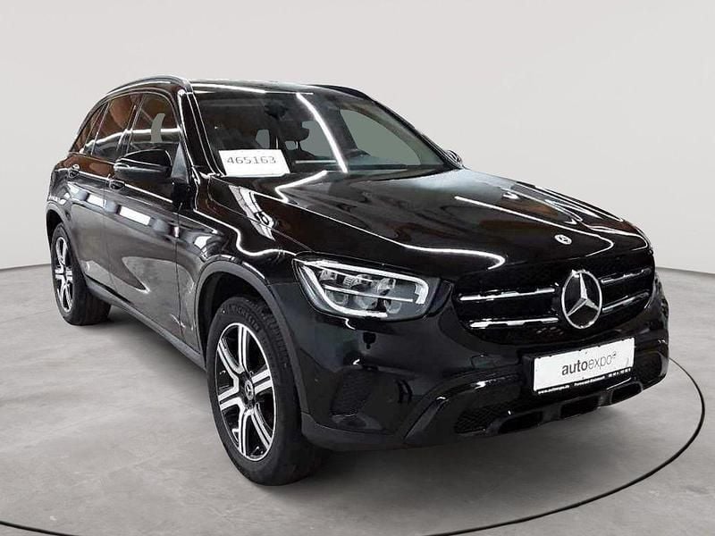 Schwarz Gebraucht 2021 Mercedes GLC300e SUV | 33.390 € (Guter Preis) - Bild 1/4