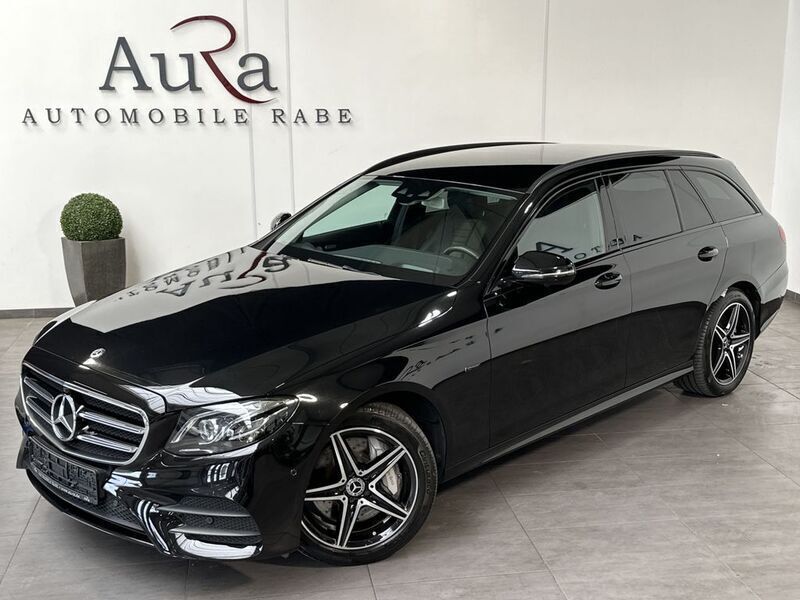 Schwarz Gebraucht 2019 Mercedes E300 AMG line Limousine | 26.989 € (Fairer Preis) - Bild 1/4