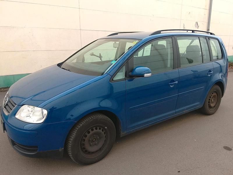 Gebraucht VW Touran 140 PS (102 kW) 2005 Blau Van / Kleinbus