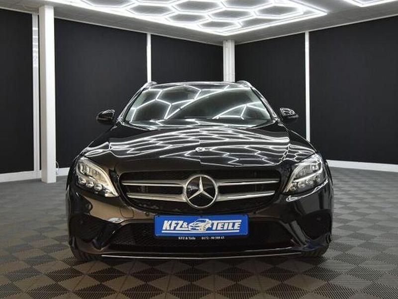 Gebraucht Mercedes C200 184 PS (135 kW) 2018 Schwarz Limousine