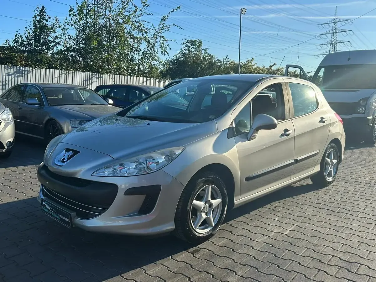 Gebraucht Peugeot 308 Tendance 120 PS (88 kW) 2009 Grau Limousine