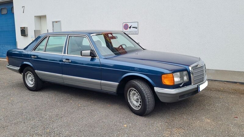 Blau Gebraucht 1983 Mercedes 380 Limousine | 14.500 € - Bild 1/4