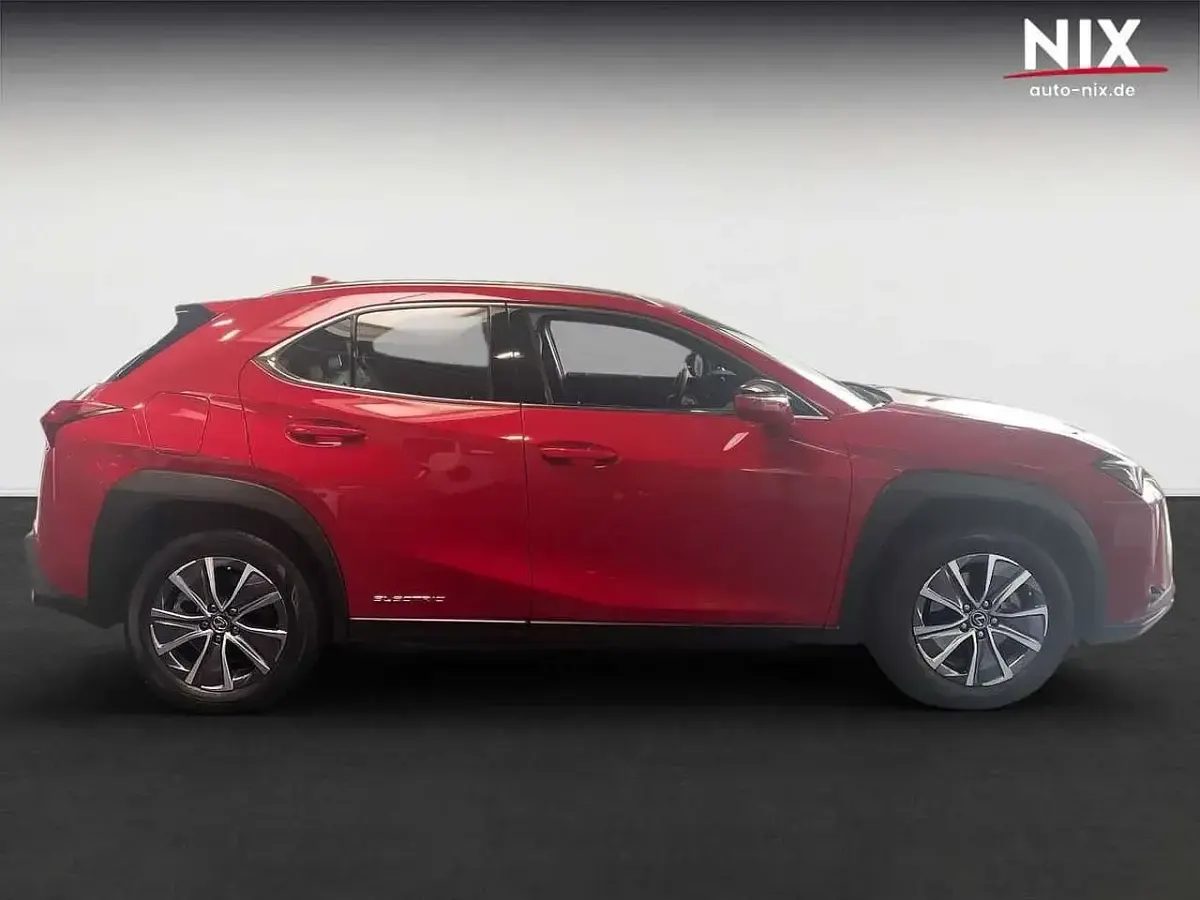 Gebraucht Lexus UX 300e 150 kW (204 PS) 2021 Glutrot SUV