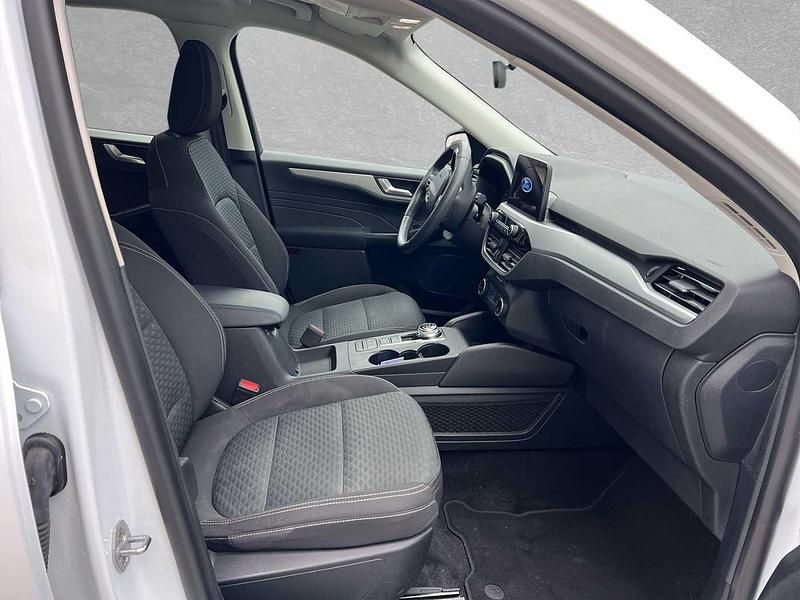 Gebraucht Ford Kuga Cool & Connect 222 PS (163 kW) 2021 Weiß SUV