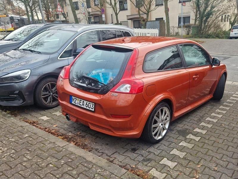Gebraucht Volvo C30 114 PS (83 kW) 2011 Orange Kleinwagen