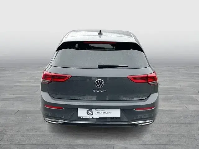 Gebraucht VW Golf VIII Move 116 PS (85 kW) 2024 Grau Limousine