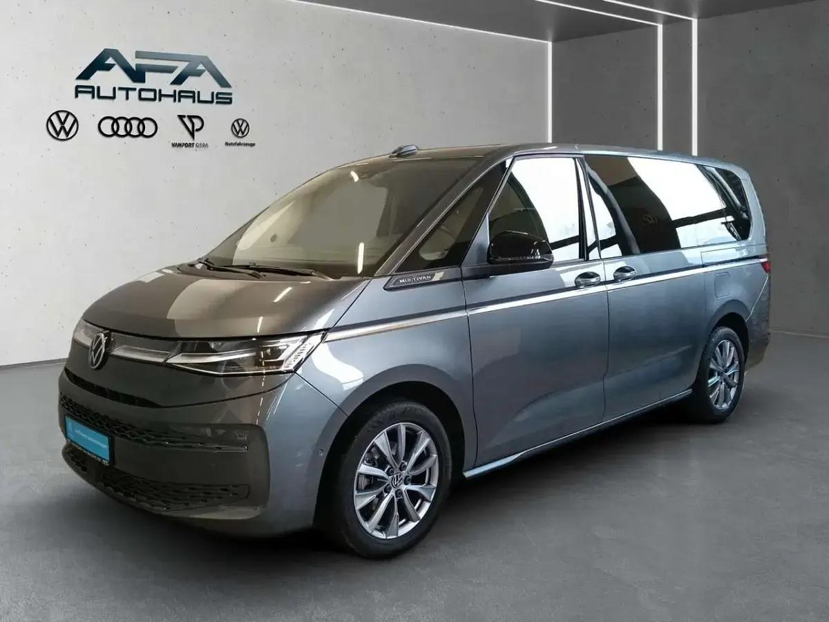 Używany VW T7 Style 150 KM (110 kW) 2025 Szary Van