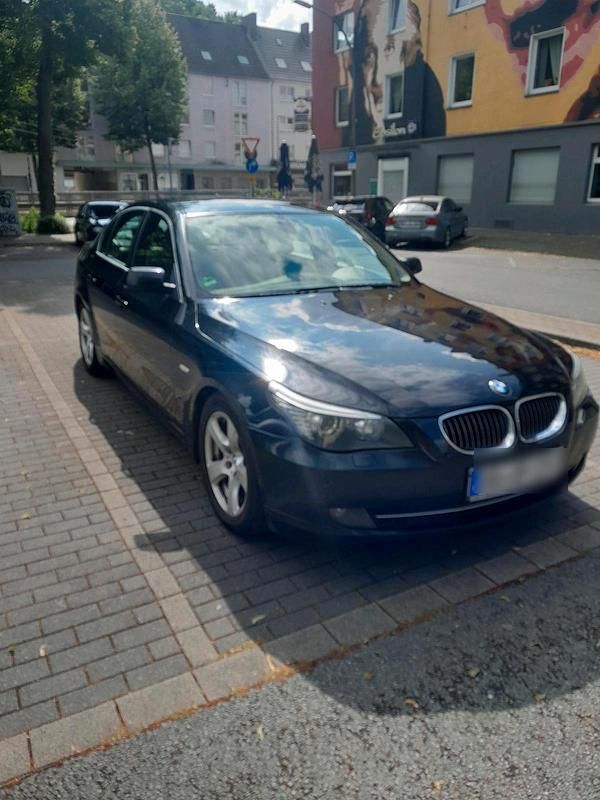 Schwarz Gebraucht 2009 BMW 530 Limousine | 7.300 € (Fairer Preis) - Bild 1/4