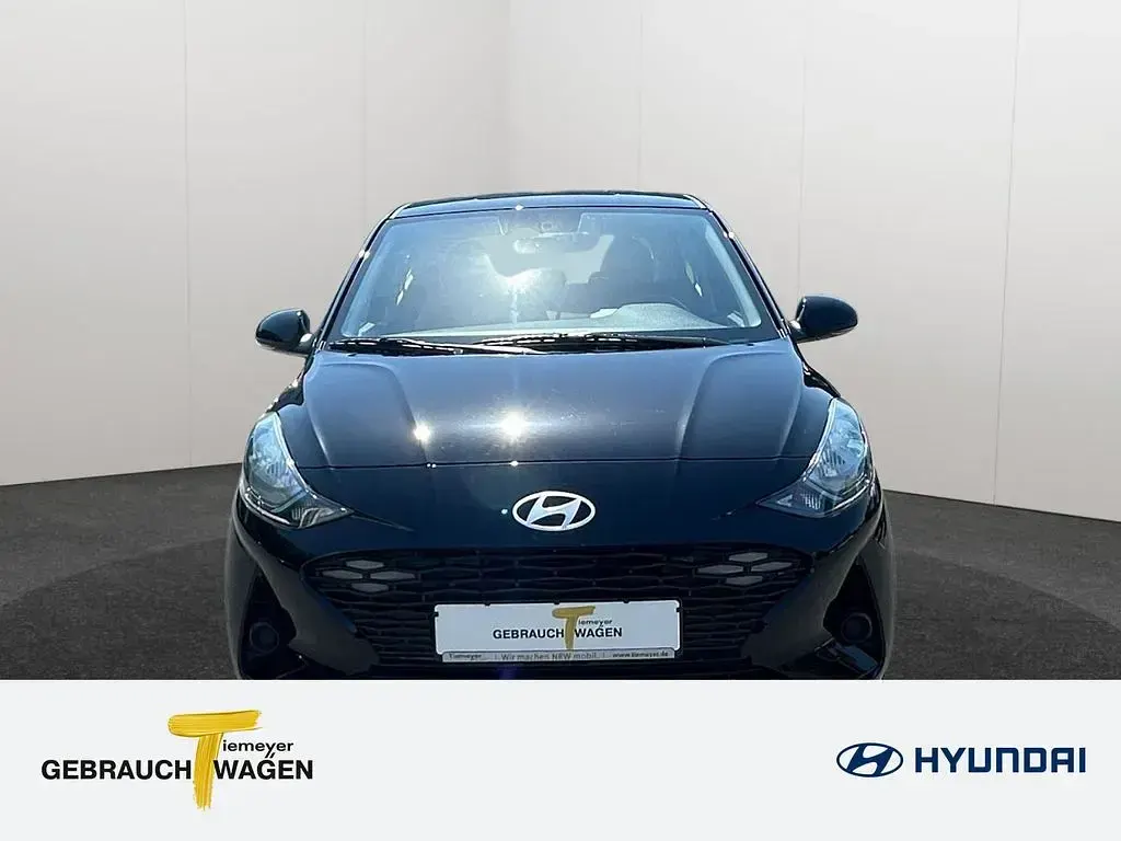 Gebraucht Hyundai i10 Trend 80 PS (58 kW) 2025 Schwarz Kleinwagen