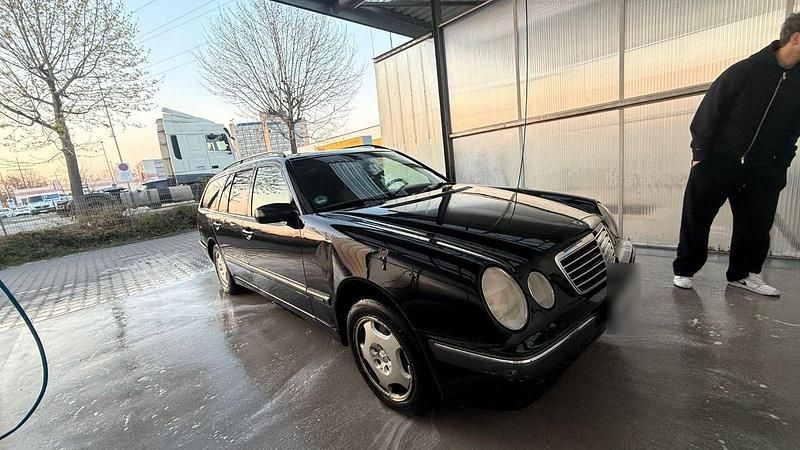 Gebraucht Mercedes 280 231 PS (169 kW) 2002 Schwarz Kombi