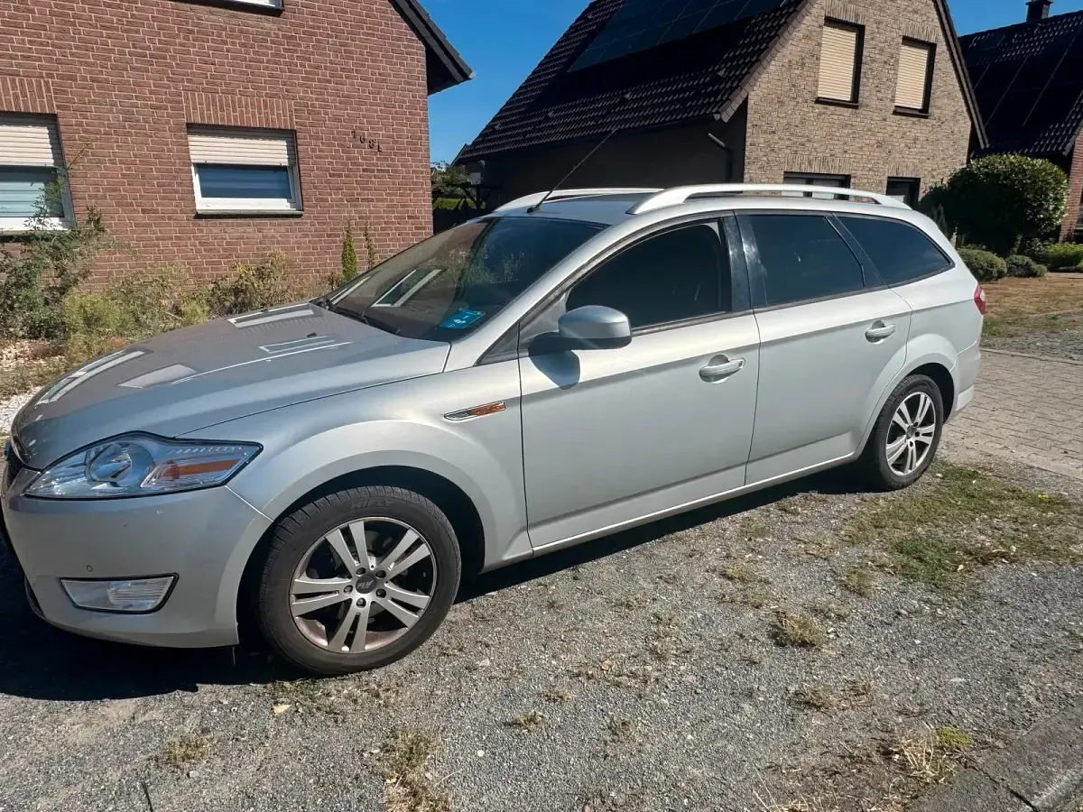 Gebraucht Ford Mondeo 125 PS (91 kW) 2009 Grau Kombi