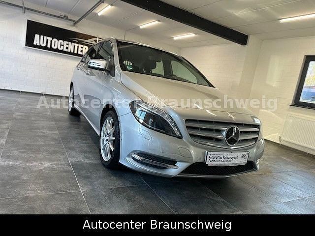 Silber Gebraucht 2014 Mercedes B200 Van / Kleinbus | 8.990 € (Guter Preis) - Bild 1/4