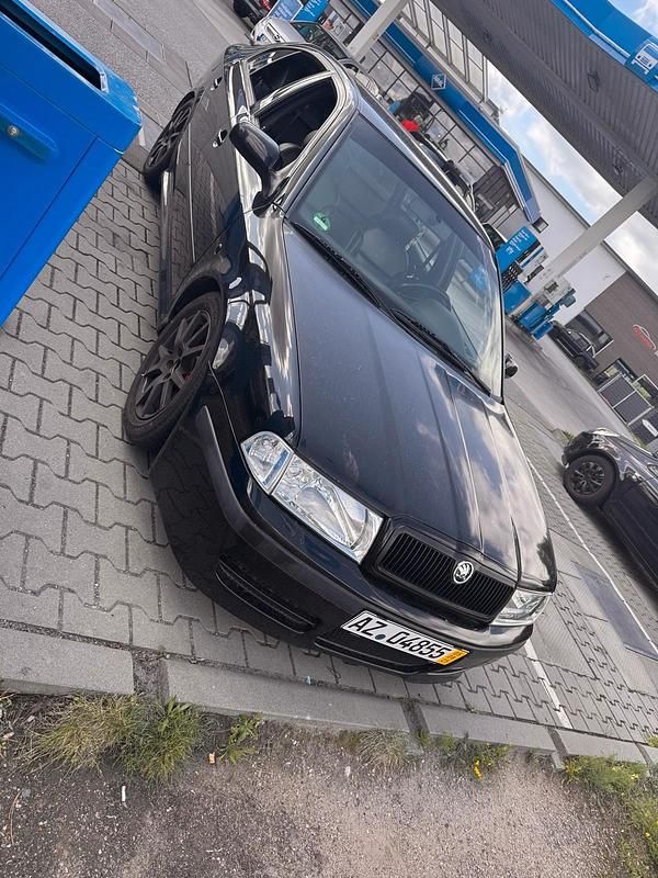 Schwarz Gebraucht 2007 Skoda Octavia Limousine | 4.900 € (Fairer Preis) - Bild 1/4