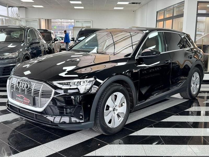 Gebraucht Audi e-tron Basis 230 kW (313 PS) 2020 Schwarz SUV