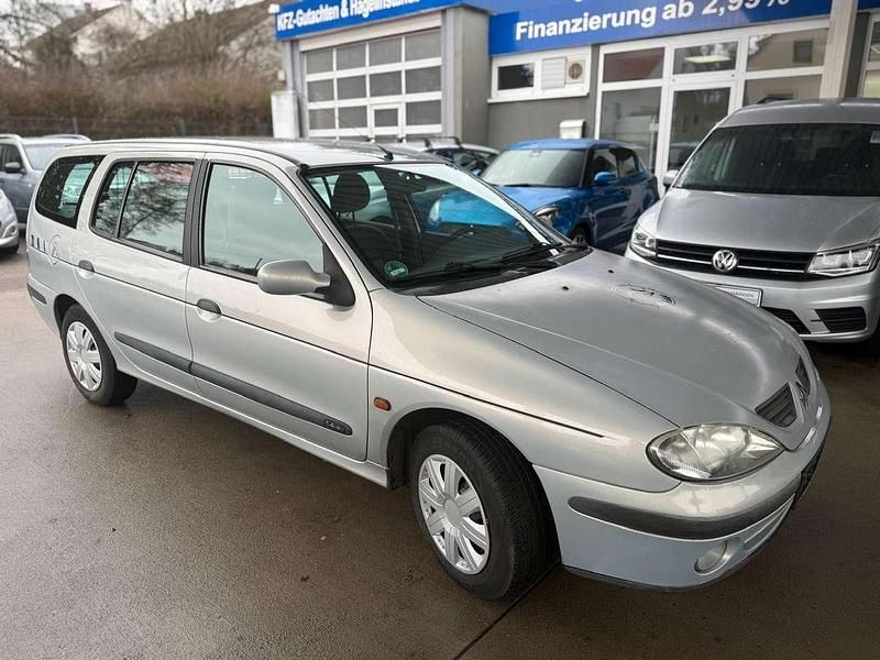 Silber Gebraucht 2003 Renault Mégane GrandTour Kombi | 1.350 € (Fairer Preis) - Bild 1/4