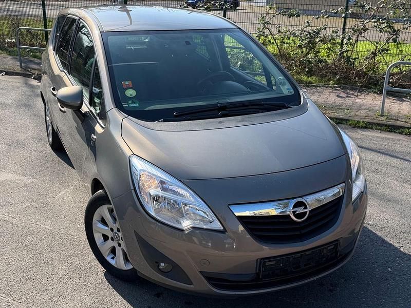 Gebraucht Opel Meriva 131 PS (96 kW) 2012 Grau Van / Kleinbus