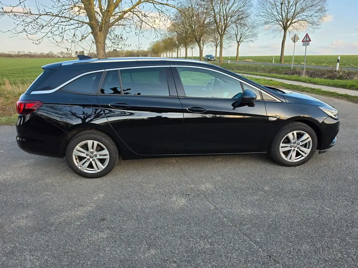Gebraucht Opel Astra 110 PS (80 kW) 2017 Schwarz Kombi