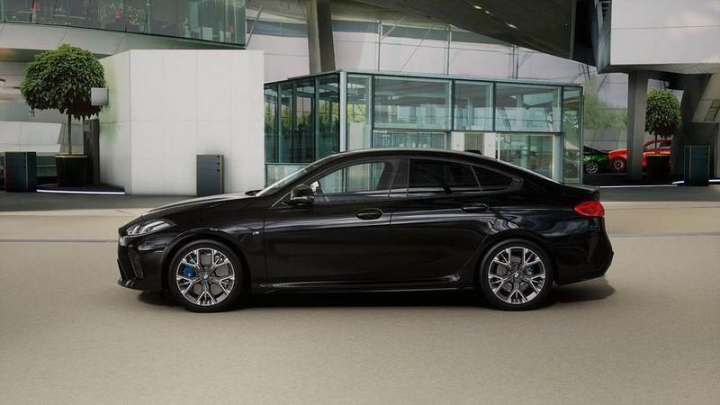 Neu BMW M235 M Performance 300 PS (220 kW) 2026 Schwarz Limousine