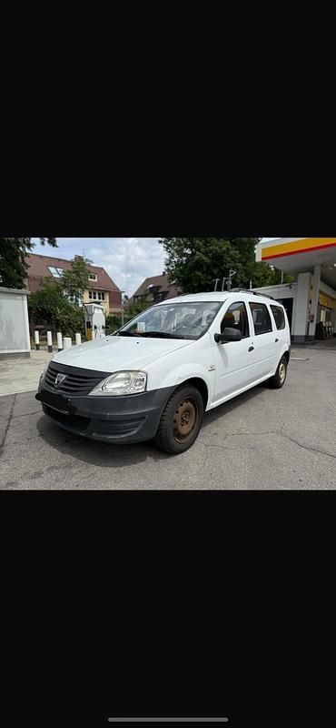 Weiß Gebraucht 2009 Dacia Logan Limousine | 800 € (Superpreis) - Bild 1/4
