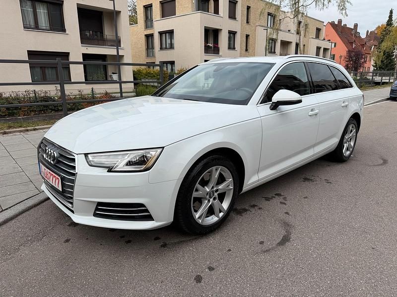 Weiß Gebraucht 2016 Audi A4 Sport Kombi | 13.500 € (Fairer Preis) - Bild 1/4