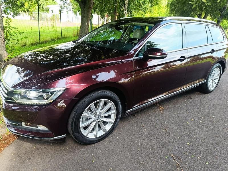 Andere farben Gebraucht 2016 VW Passat Highline Kombi | 12.400 € (Guter Preis) - Bild 1/4