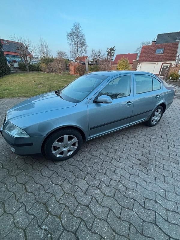 Gebraucht Skoda Octavia 116 PS (85 kW) 2004 Grau Limousine