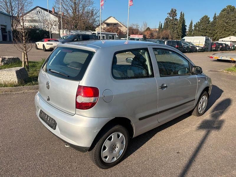 Gebraucht VW Fox Basis 54 PS (39 kW) 2007 Silber Kleinwagen